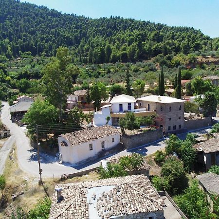 Villa The Old Olive Mill House Aegae Esterno foto