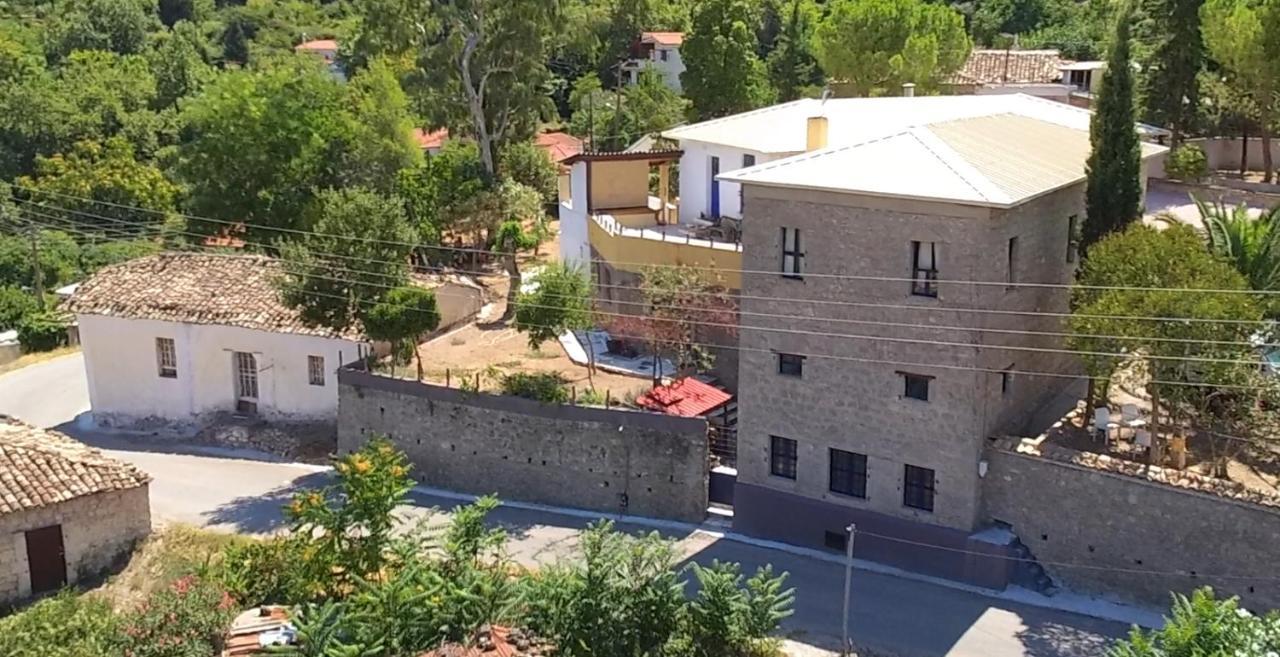 Villa The Old Olive Mill House Aegae Esterno foto