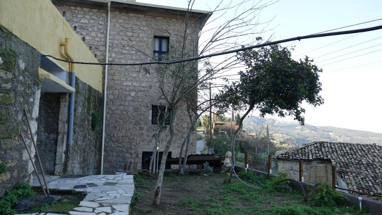 Villa The Old Olive Mill House Aegae Esterno foto