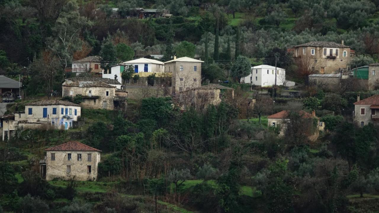 Villa The Old Olive Mill House Aegae Esterno foto