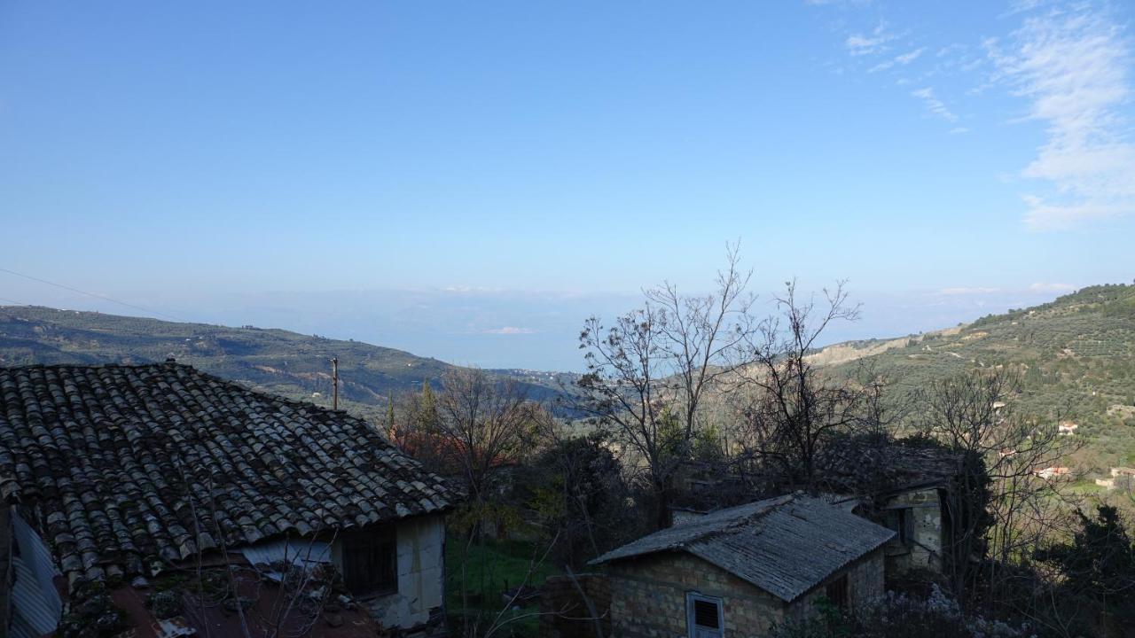 Villa The Old Olive Mill House Aegae Esterno foto