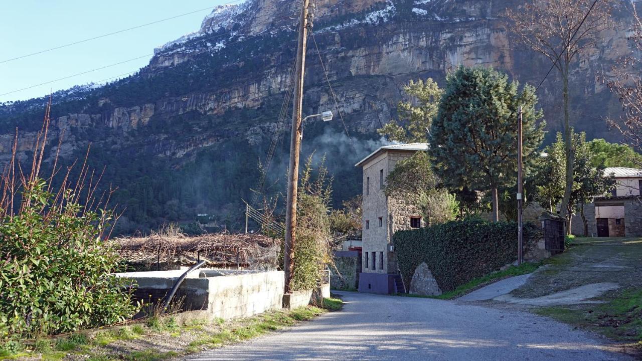 Villa The Old Olive Mill House Aegae Esterno foto