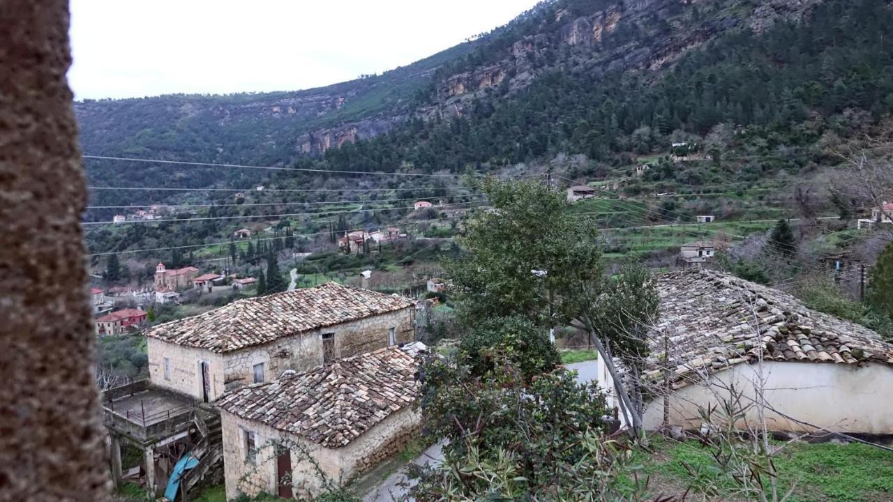 Villa The Old Olive Mill House Aegae Esterno foto