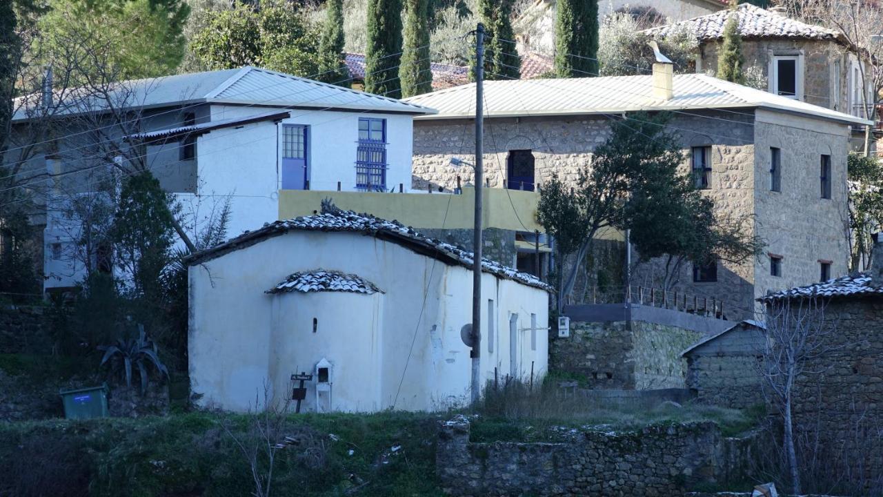 Villa The Old Olive Mill House Aegae Esterno foto