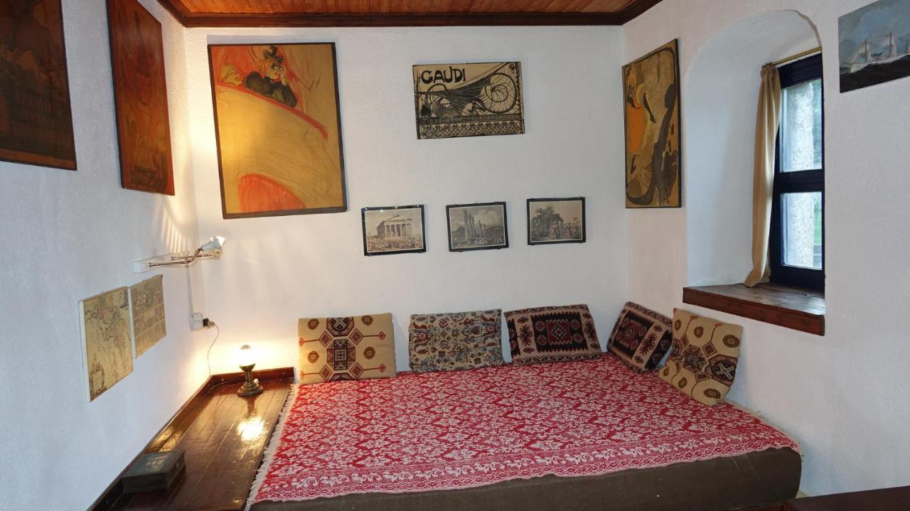 Villa The Old Olive Mill House Aegae Esterno foto